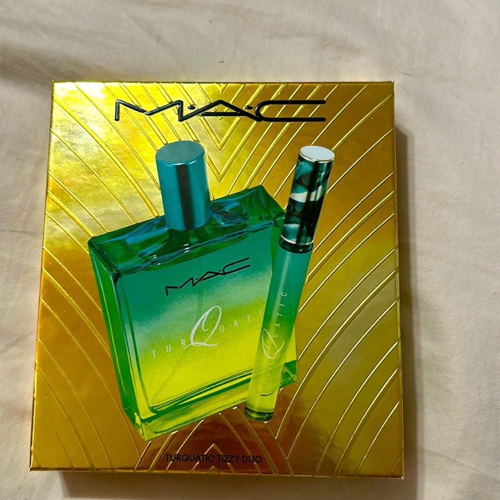 M•A•C LIMITED EDITION DUO SET